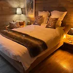 A L'aise 4*