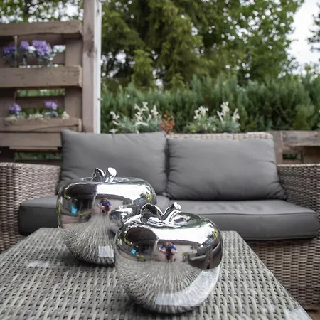 A L'aise Bed & Breakfast